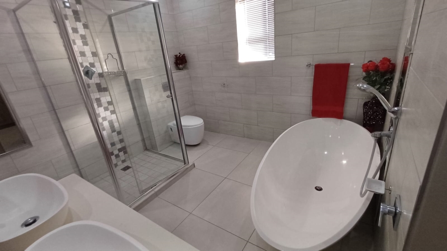 To Let 2 Bedroom Property for Rent in Monte Christo Western Cape